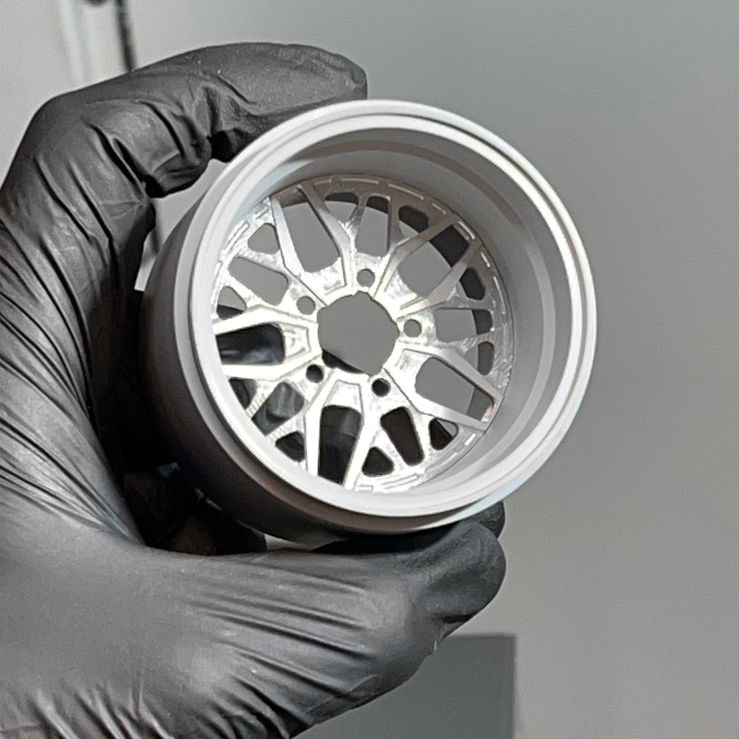 RCF4 - Rear lock wheels