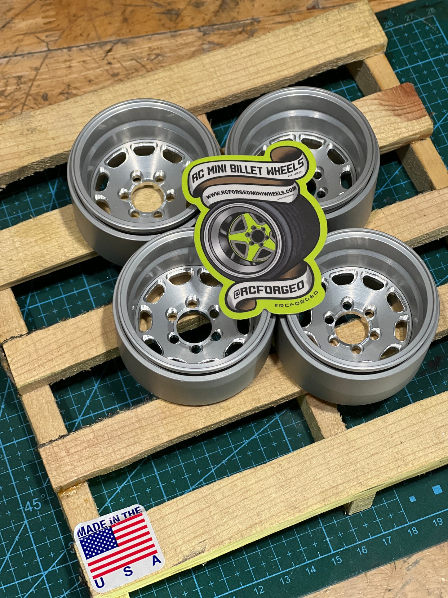 RCF27(Pocket) - Ultra Deep Dish - Rear lock wheels