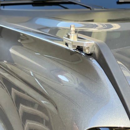 Front fender flag mount - Ford Bronco 6G