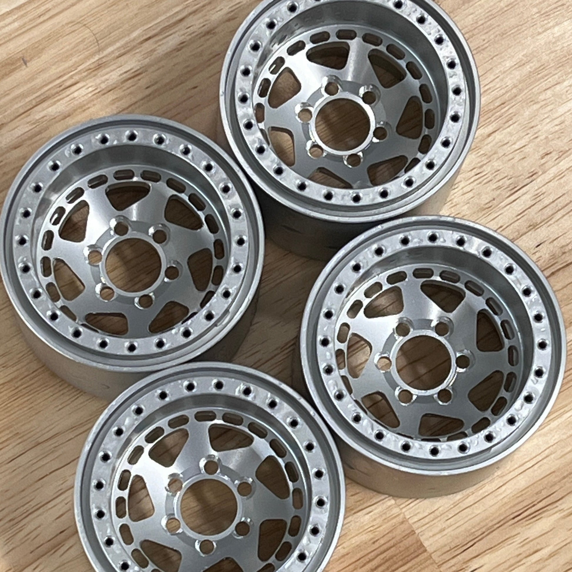 Aluminum 1:10 scale wheels